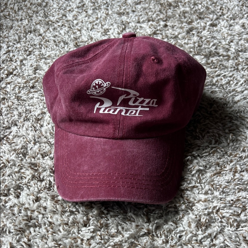SHEIN Maroon Pizza Planet Hat